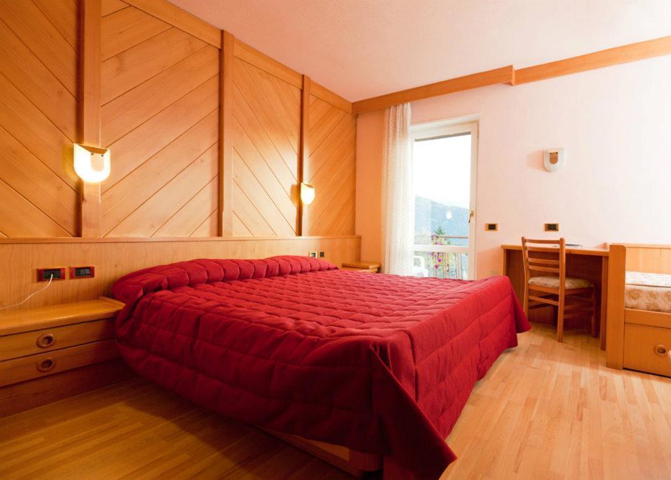 Hotel Rosalpina Folgaria Eksteriør billede